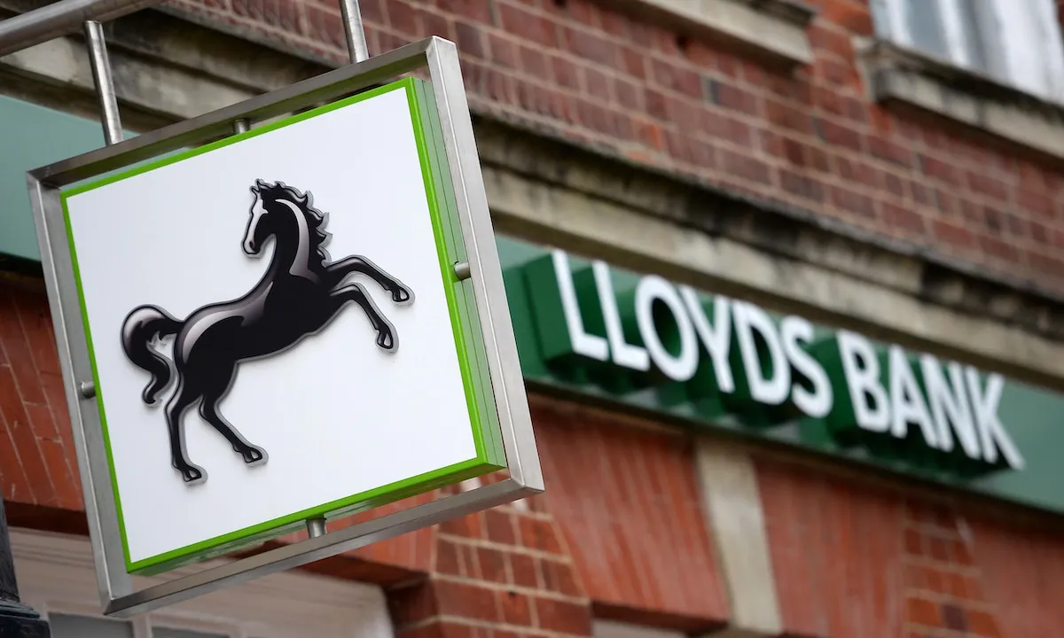 英國銀行 Lloyds